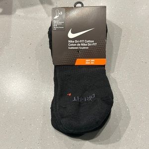 Women Nike Dri-Fit socks